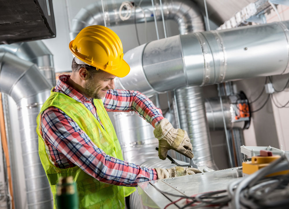 Precision-Sheet-Metal-Worker